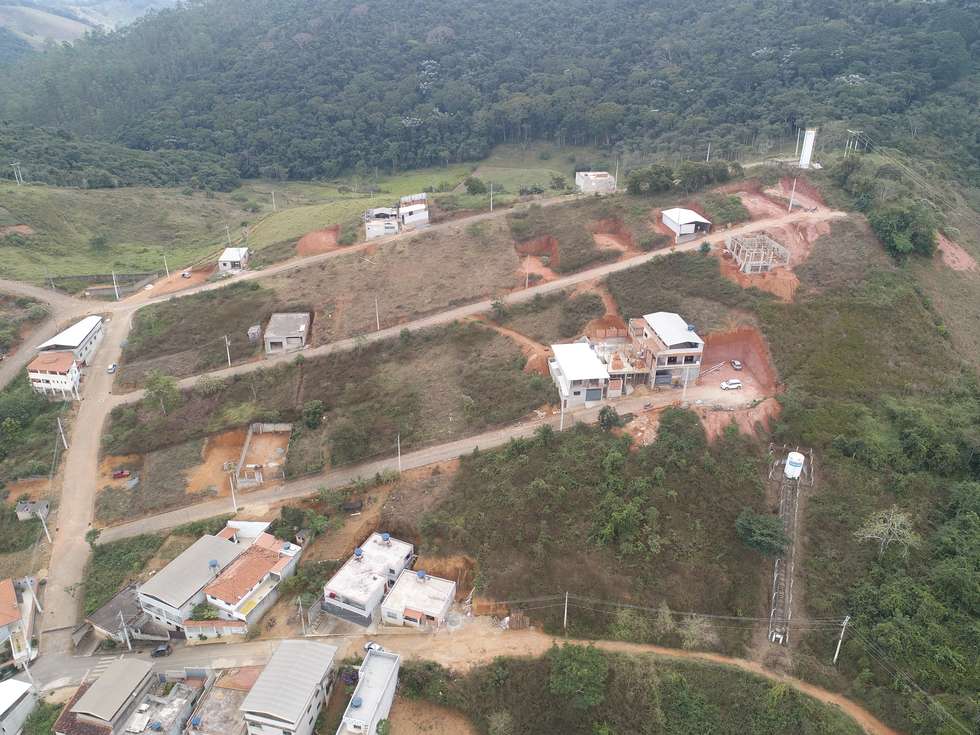 Loteamento Monte Verde — Lotes e serra